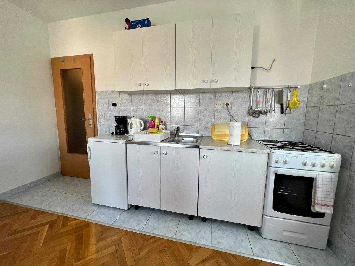 Apartment Troisa Kaštela Εξωτερικό φωτογραφία